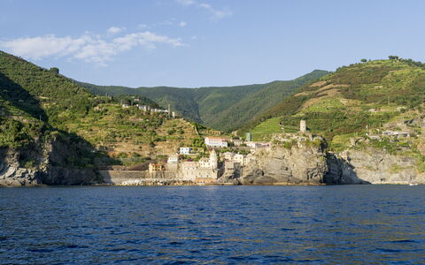 Casa Dolly, Monterosso 5 Terre: Berg, Bergforms, Gewässer, Hügel, Küste, Hochland, Terrain, Küsten Und Ozeanische Forms, \Fels, Landschaft