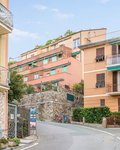 Casa Dolly, Monterosso 5 Terre: Wand, Gebäude, Wohngebiet, Wohnung, Nachbarschaft, \Stadt, Die Architektur, Zuhause, Urban Design, Menschliche Siedlung