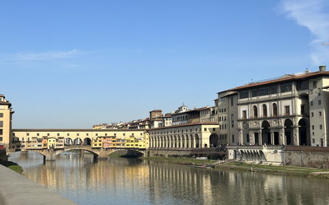 Il Ferrone Apartment with Garden - Greve in Chiant: Wasser, Wasservorräte, Gewässer, Wasserweg, Wasserlauf, Kanal, Brücke, Stadt, Kanal, Die Architektur