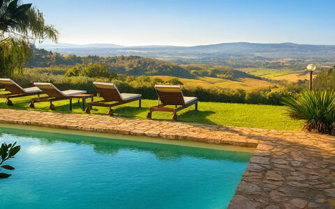 La Novellina – Historic Villa with Pool on an Orga: Schwimmbad, Sommer, Resort, Sonnenliege, Gartenmöbel, Eco Hotel, Landscaping, Schatten, Garten, Hazienda