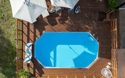 Podere la Botte, Pool, Lari: Blau, Schwimmbad, Verbundwerkstoff, Gartenmöbel, Regenschirm, Resort, Eco Hotel, Freizeit, Schatten, Sonnenliege