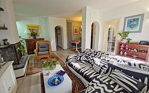 I Cipressi: Möbel, Interior Design, Couch, Flooring, Fussboden, Holz, Wohnzimmer, Wohnung, Zimmer, Zuhause