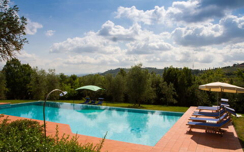 Relais de Ricci: Blau, Schwimmbad, Resort, Eco Hotel, Estate, Hazienda, Garten, Gartenmöbel, Landscaping, Thermae