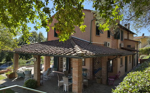 Casa Mia: Haus, Zuhause, Dach, Hütte, Schatten, Veranda, Estate, Outdoor Struktur, Stuhl, Balkon