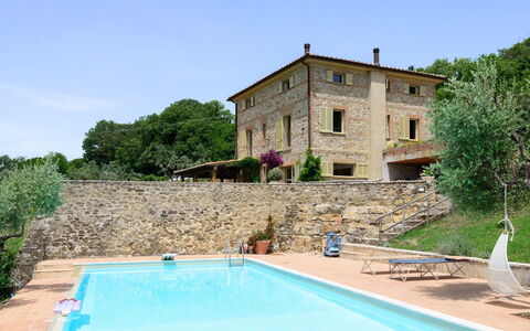 Villa Armonia: Schwimmbad, Estate, Villa, Water Feature, Hazienda, Bauernhaus, Hinterhof, Hotel
