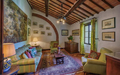 First floor apartment, 1 bedroom with a possible second bedrooms available on request: living room