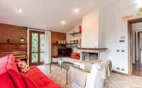 Casa Miramonti: Möbel, Interior Design, Flooring, Fussboden, Holz, Couch, Wohnzimmer, Zimmer, Decke, Zuhause