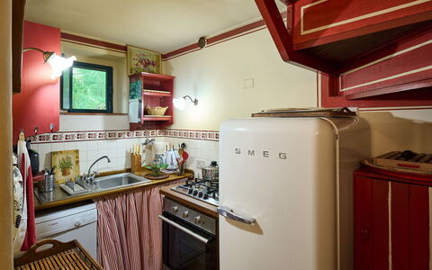 Il Gallinaio, Vivo D'Orcia: Küche, Küchengerät, Major Appliance, Interior Design, Holz, Countertop, Flooring, Möbel, Beleuchtung, Zimmer