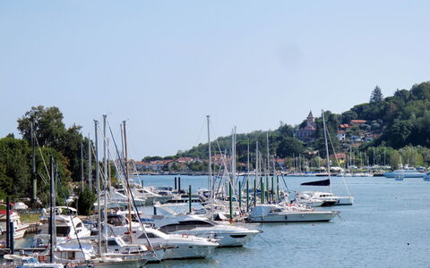 Brezza sul Mare: Boot, Watercraft, Yachthafen, Wasser, Gewässer, Boote Und Boating - Geräte Und Materialien, Wasserweg, Mast, Hafen, Schiffsbau