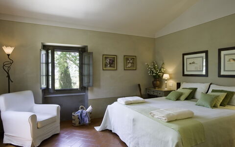Villa Il Colto: Möbel, Interior Design, Bett, Wand, Schlafzimmer, Flooring, Decke, Fussboden, Zimmer, Linens