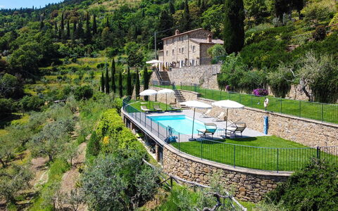 Villa Vita Bella: Schwimmbad, Resort, Gartenmöbel, Eco Hotel, Hotel, Villa