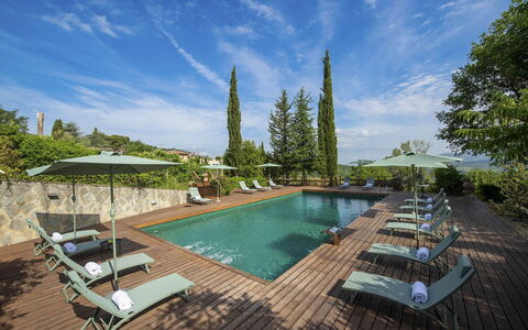 Villa Grevigiana: Schwimmbad, Gartenmöbel, Resort, Eco Hotel, Garten, Landscaping, Regenschirm, Sonnenliege