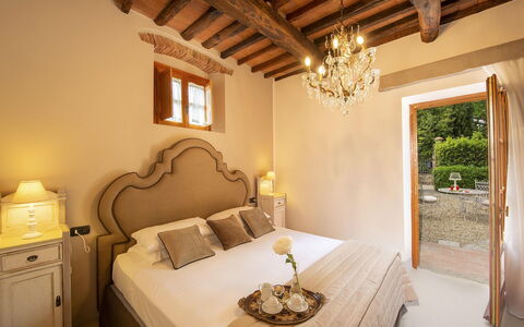Villa Grevigiana: Möbel, Interior Design, Schlafzimmer, Zuhause, Bett, Bedding, Bettrahmen, Bettdecke, Zimmer, Wohnung