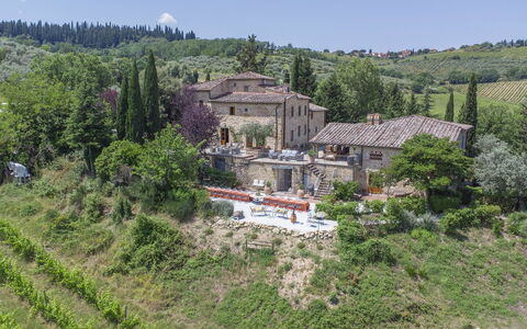 Villa Grevigiana: Haus, Dach, Zuhause, Landschaft, Wohngebiet, Ländliches Gebiet, Estate, Menschliche Siedlung, Dorf, Hütte