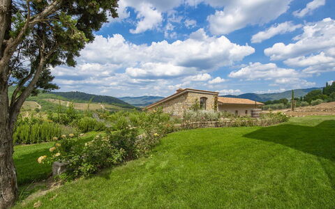 Villa del Fattore: Bergforms, Gras, Hügel, Berg, Natürliche Landschaft, Landschaft, Hochland, Wiese, Gebirge