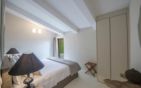 Villa del Fattore: Möbel, Interior Design, Bett, Schlafzimmer, Wand, Flooring, Fussboden, Holz, Decke, Zimmer