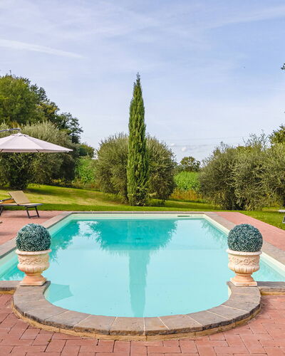 Villa dei Fiori: Schwimmbad, Garten, Water Feature, Estate, Landscaping, Resort, Hazienda, Eco Hotel, Garten, Villa