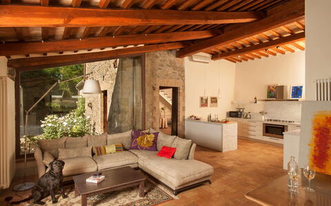 Villa Collombroso: Möbel, Interior Design, Flooring, Wand, Couch, Holz, Fussboden, Decke, Wohnzimmer, Zimmer