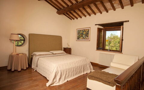 Villa Collombroso: Interior Design, Möbel, Wand, Holz, Bett, Schlafzimmer, Flooring, Zimmer, Zuhause, Fussboden