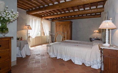 Il Podere: Möbel, Wand, Interior Design, Schlafzimmer, Flooring, Bett, Zuhause, Fussboden, Beleuchtung, Linens