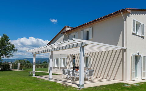 Villa Monsummano: Veranda, Dach, Verbundwerkstoff, Zuhause, Markise, Schatten, Outdoor Struktur, Pergola, Gartenmöbel, Terrasse