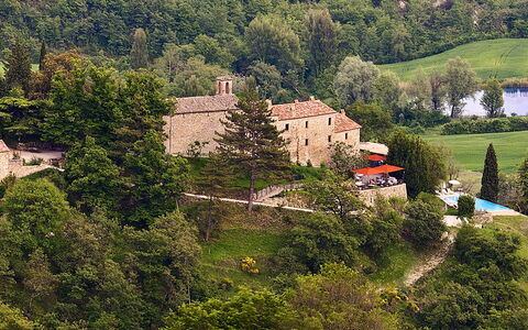 Borgo di San Biagio: Landschaft, Estate, Ländliches Gebiet, Menschliche Siedlung, Bergstation, Dorf, Bergdorf, Villa, Senke, Landscaping
