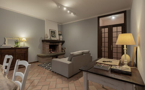 Villa Essiccatoio: Möbel, Interior Design, Flooring, Wand, Fussboden, Decke, Holz, Zimmer, Wohnzimmer, Beleuchtung
