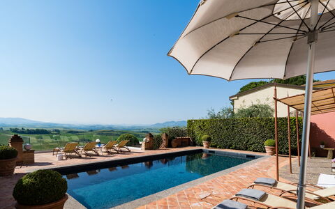 Villa Camelia: Schwimmbad, Gartenmöbel, Resort, Blumentopf, Villa, Sonnenliege, Estate, Eco Hotel, Regenschirm, Hazienda