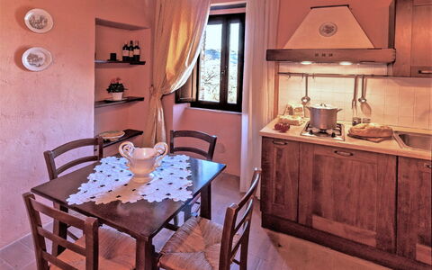 Villa Campo al Vento - Country Farm: Möbel, Interior Design, Flooring, Zimmer, Decke, Beleuchtung, Fussboden, Tabelle, Küche & Esszimmer Tisch, Light Fixture