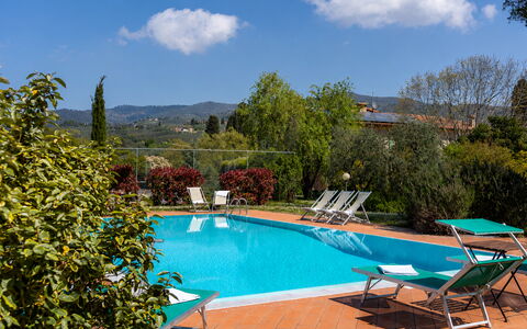 Il Leccio, Vinci, Private Pool and Tennis: Schwimmbad, Resort, Eco Hotel, Hazienda, Gartenmöbel, Sonnenliege, Villa, Hotel, Ferienort, Thermae