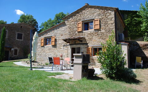 Casa Chimera: Haus, Zuhause, Hütte, Wohngebiet, Menschliche Siedlung, Tür, Bauernhaus, Estate, Rasen, Garten
