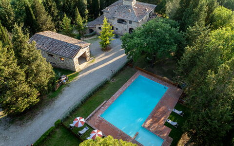 Maison Badia a Passignano: Estate, Schwimmbad, Hazienda, Villa, Villa, Bauernhaus, Garten, Landscaping, Lärche