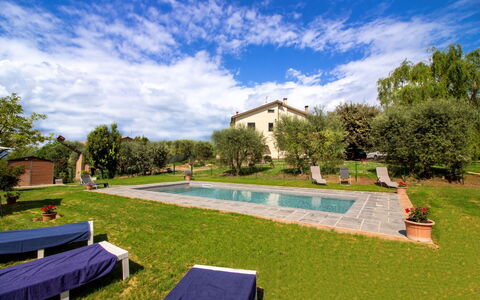 Gli Ulivi: Schwimmbad, Estate, Freizeit, Garten, Bauernhaus, Gartenmöbel, Hazienda, Villa, Hinterhof, Garten