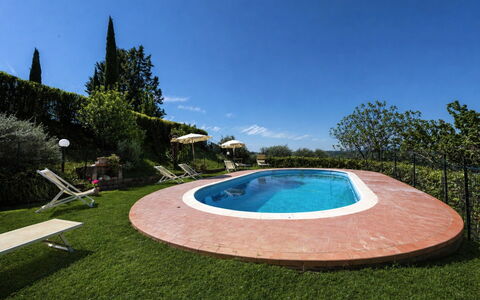Villa Quintino: Schwimmbad, Garten, Gartenmöbel, Landscaping, Resort, Hazienda, Hinterhof, Rasen, Garten, Eco Hotel