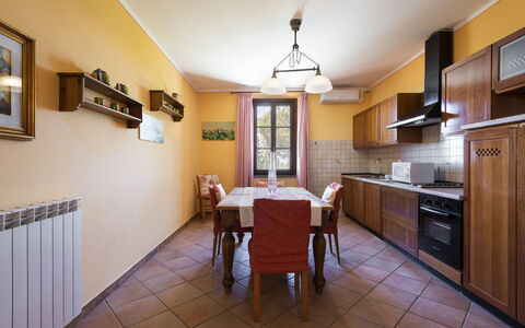 Villa Quintino: Interior Design, Decke, Flooring, Möbel, Fussboden, Zimmer, Küche & Esszimmer Tisch, Stuhl, Esszimmer, Holzbeize
