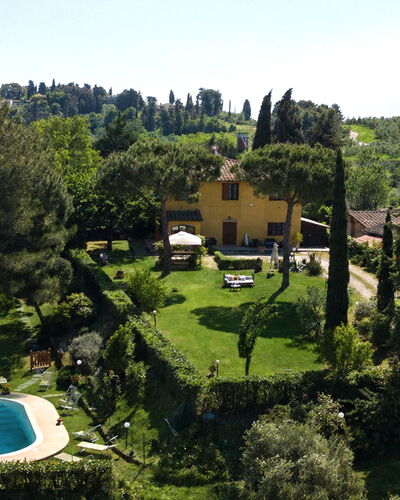 Villa Quintino: Strauch, Garten, Zuhause, Estate, Hütte, Landscaping, Rasen, Hazienda, Schwimmbad, Hinterhof