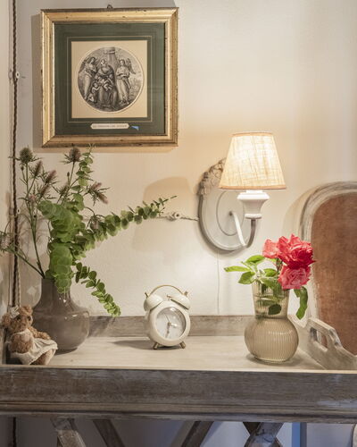 La Casa del Grillo Parlante: Möbel, Interior Design, Beleuchtung, Bilderrahmen, Blumentopf, Zimmer, Natürliches Material, Zimmerpflanze, Lampe, Wohnzimmer