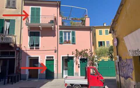 Casa Nanai - Levanto: Nachbarschaft, Tür, Farbe, Balkon