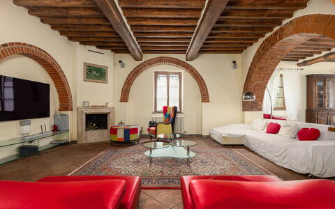Podere Il Pozzangone, Lucignano: Möbel, Interior Design, Wand, Flooring, Decke, Fussboden, Holz, Couch, Zimmer, Wohnzimmer