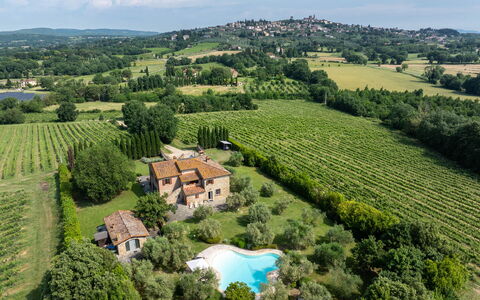 Podere Il Pozzangone, Lucignano: Wohngebiet, Landschaft, Ländliches Gebiet, Haus, Grundstueck, Zuhause, Einfach, Estate, Menschliche Siedlung, Plantage