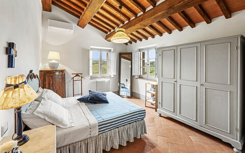 San Sano Retreat, Chianti Vineyard Views & Diving: Möbel, Interior Design, Schlafzimmer, Bett, Flooring, Decke, Zimmer, Zuhause, Fussboden, Beleuchtung