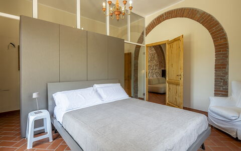 Casale delle Lupe, Campiglia Marittima: Wand, Interior Design, Möbel, Schlafzimmer, Flooring, Fussboden, Decke, Bett, Zimmer, Beleuchtung