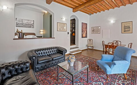 La Piazza Grand Vista Apartments: Wand, Möbel, Interior Design, Couch, Decke, Flooring, Zimmer, Fussboden, Wohnzimmer, Beleuchtung