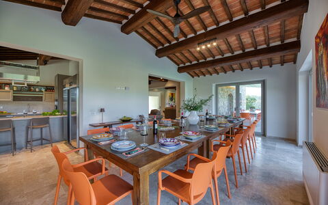 La Calcinaia Country Villa, Bucine: Möbel, Interior Design, Holz, Tabelle, Decke, Flooring, Stuhl, Küche & Esszimmer Tisch, Zuhause, Esszimmer