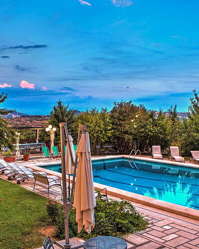 Villa Michelangelo 14: Schwimmbad, Resort, Gartenmöbel, Eco Hotel, Sonnenliege, Freizeit, Thermae, Hotel, Regenschirm, Ferienort