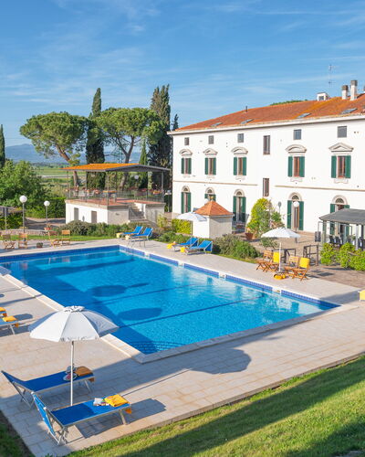 Villa Croci 12: Schwimmbad, Estate, Villa, Ferienort, Resort, Hotel