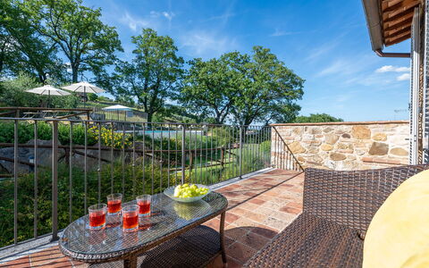 Il Casale di Manuele 12: Möbel, Gartenmöbel, Stuhl, Tisch Im Freien, Eco Hotel, Deck, Zimmerpflanze, Resort, Terrasse, Balkon