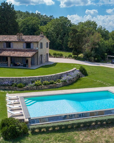 Villa le Fontane 12: Schwimmbad, Estate, Bauernhaus, Hütte, Rasen, Villa, Garten, Villa, Hazienda, Landscaping