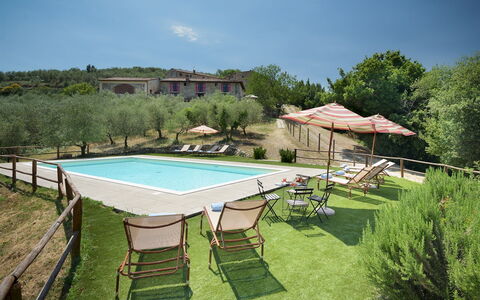 Villa la Poiana 10: Gartenmöbel, Estate, Bauernhaus, Garten, Schwimmbad, Resort, Hazienda, Hinterhof, Garten, Rasen
