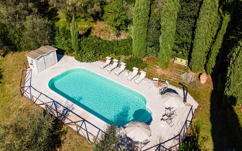 Torre Angelina 10+2: Schwimmbad, Blau, Gartenmöbel, Thermae, Resort, Freizeit, Estate, Schatten, Villa, Landscaping